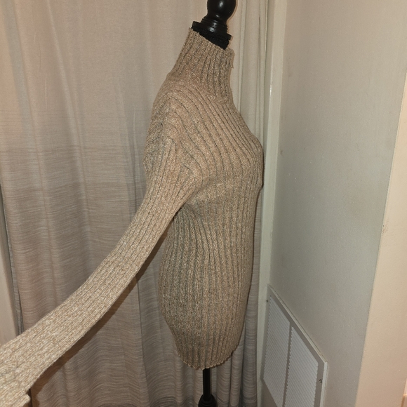 Cozy Ribbed Knit Sweater - Picture 5 of 7